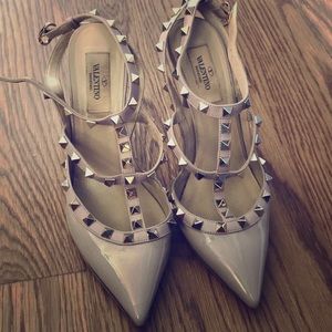 Valentino rockstud t strap pump